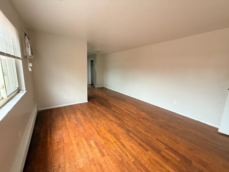 More Photos Of 3553-3559 Van Antwerp Pl, Cincinnati Apartments For Sale