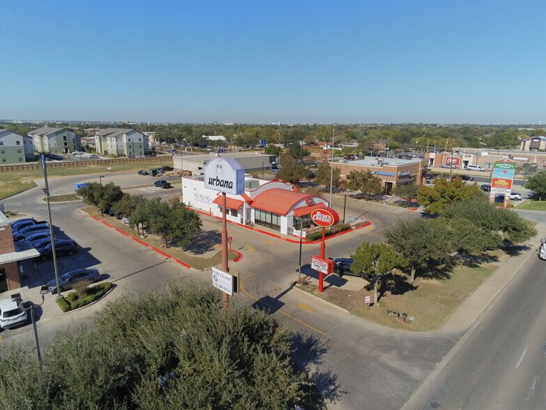 Primary Photo Of 5118 McPherson Rd, Laredo Fast Food For Lease