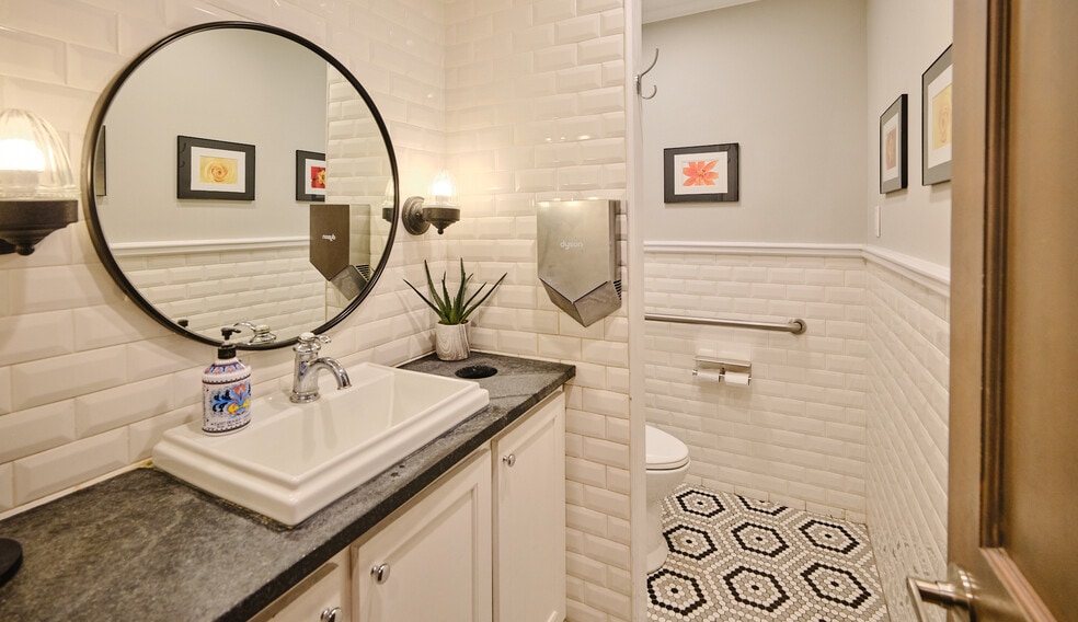 More Photos Of 6705 Easton Rd, Pipersville General Retail For Sale