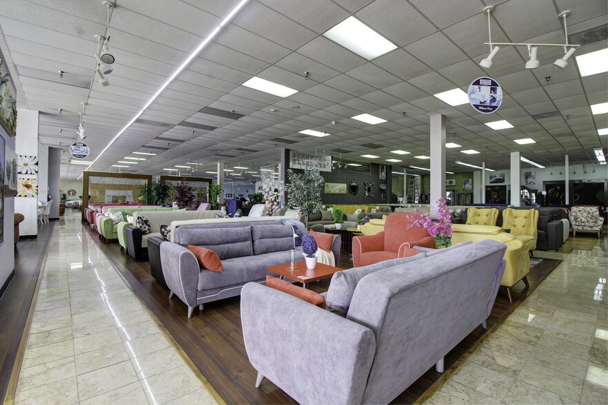 More Photos Of 3226 Hillcroft St, Houston Freestanding For Sale