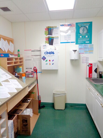 More Photos Of 12438-12440 Wiles Rd, Coral Springs Warehouse For Lease