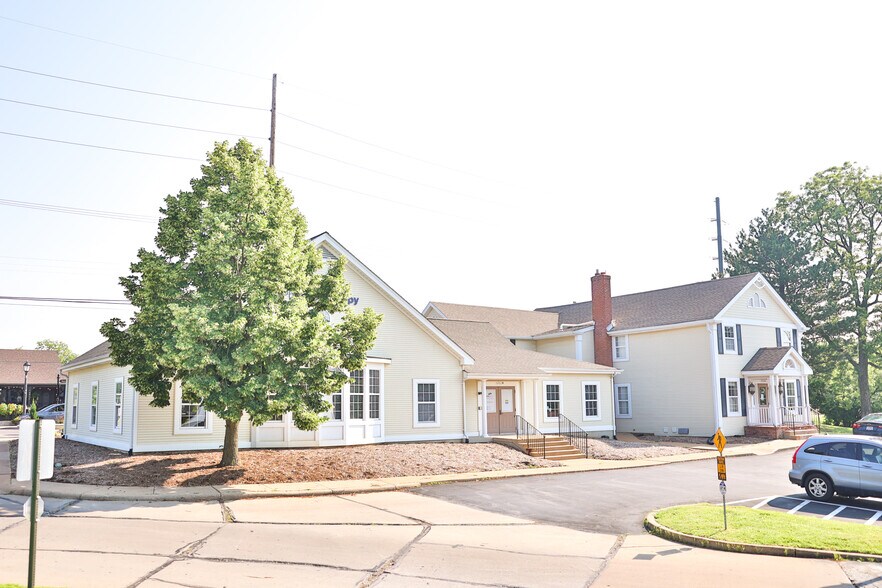 More Photos Of 16962 Manchester Rd, Grover Office For Sale
