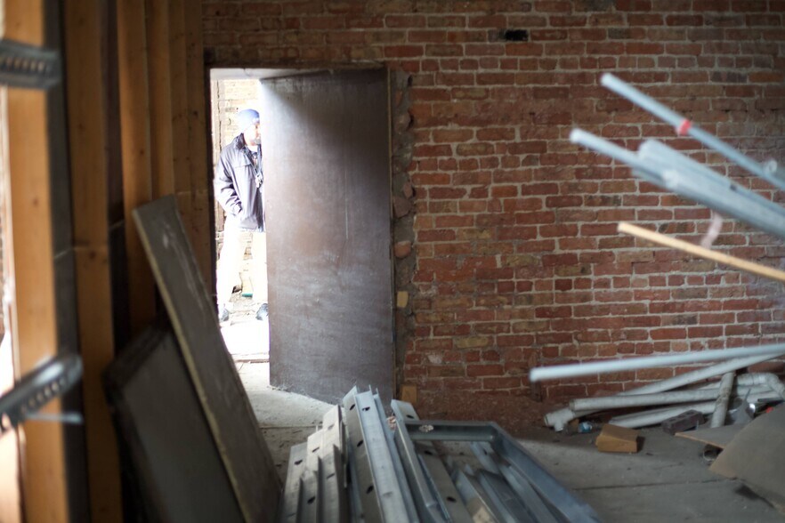 More Photos Of 6452 S Ashland Ave, Chicago Flex For Sale