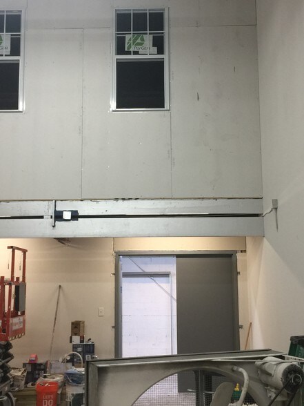 More Photos Of 8418 Broadway St, San Antonio Service For Lease
