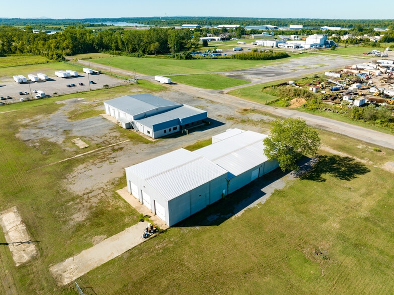 More Photos Of 3010 Industrial Park Rd, Van Buren Warehouse For Sale