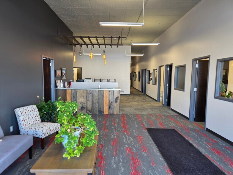 More Photos Of 1012-1020 Lincolnway, La Porte Storefront For Lease