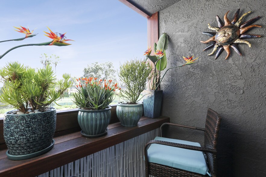 More Photos Of 472 Rosecrans Ave, Manhattan Beach Apartments For Sale