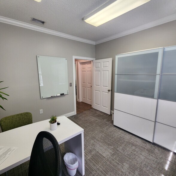 More Photos Of 8833 Perimeter Park Blvd, Jacksonville Medical For Lease