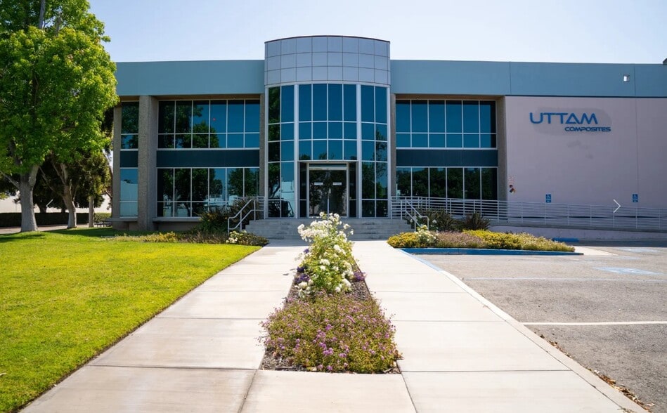 More Photos Of 11700 Monarch St, Garden Grove Warehouse For Sale