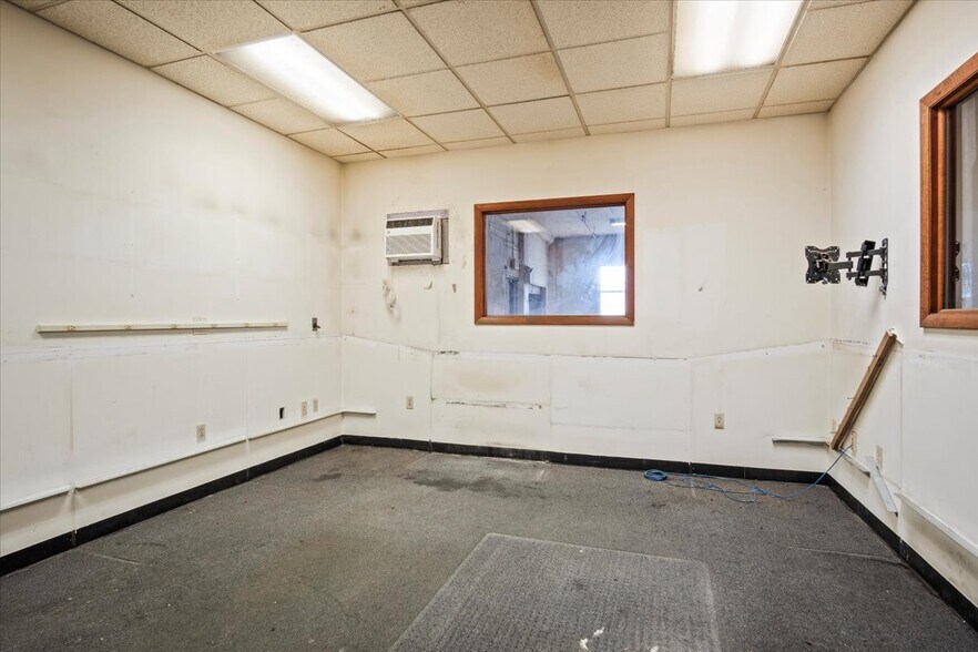 More Photos Of 373 High St, Wilkes Barre Manufacturing For Lease