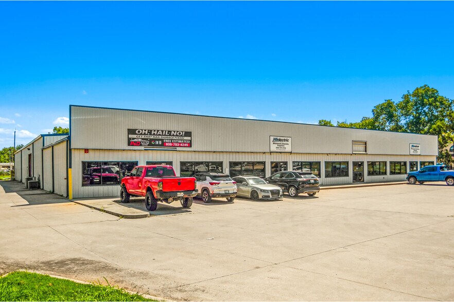 More Photos Of 813 S Perkins Rd, Stillwater Warehouse For Lease