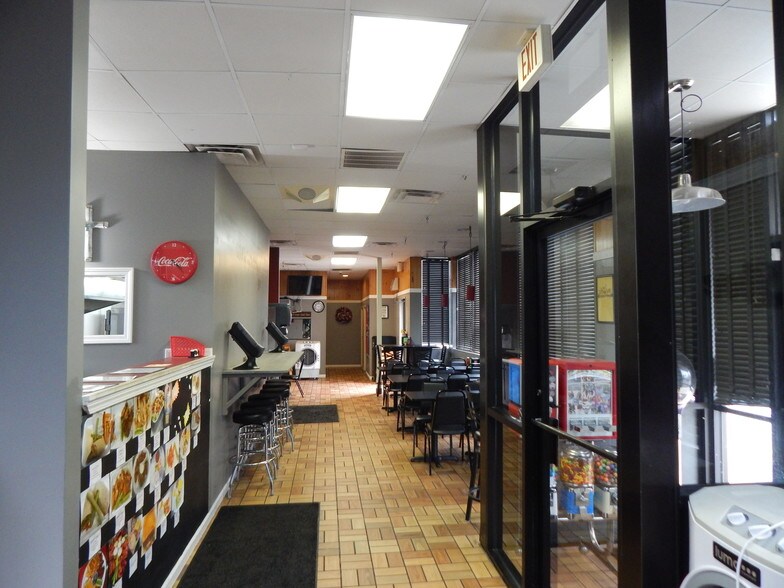 More Photos Of 180 Lumber City Hwy, Hazlehurst Restaurant For Sale