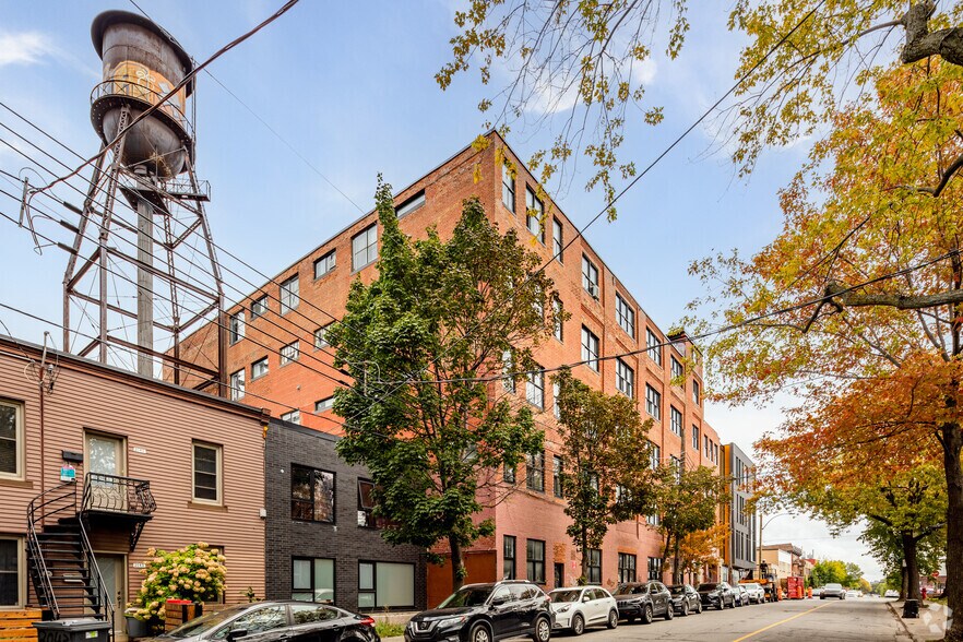 More Photos Of 2019 Moreau, Montréal Loft Creative Space For Lease