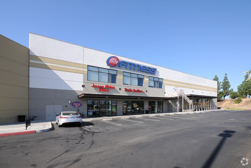 More Photos Of 19350 Nordhoff St, Northridge General Retail For Sale