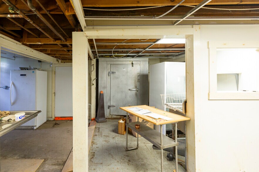 More Photos Of 23 E Main St, Hancock Restaurant For Sale