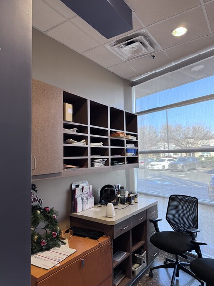 More Photos Of 1646 Westgate Cir, Brentwood Medical For Sale