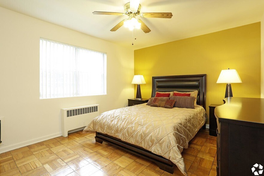 More Photos Of 3301 Chillum Rd, Mount Rainier Apartments For Sale