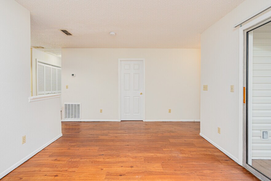 More Photos Of , South Daytona Multifamily For Sale