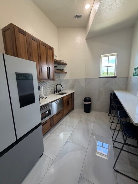 More Photos Of 210 Adriatic Pky, McKinney Office For Lease