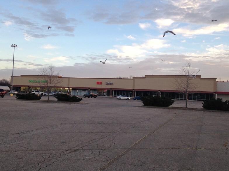 More Photos Of 825 Cleveland St, Elyria General Retail For Sale