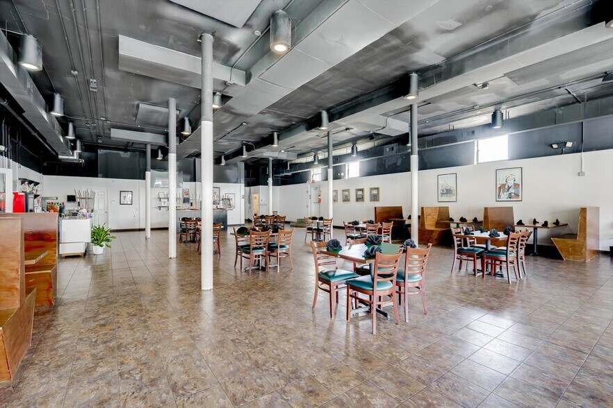 More Photos Of 111 Main Street, Lincolnton Flex For Sale