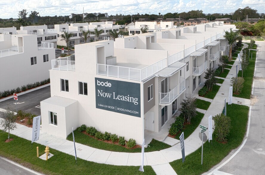 More Photos Of 26201 SW 138th Ct, Homestead Apartments For Sale