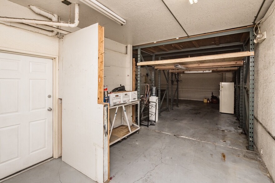 More Photos Of 951 Lake Havasu Ave N, Lake Havasu City Showroom For Lease
