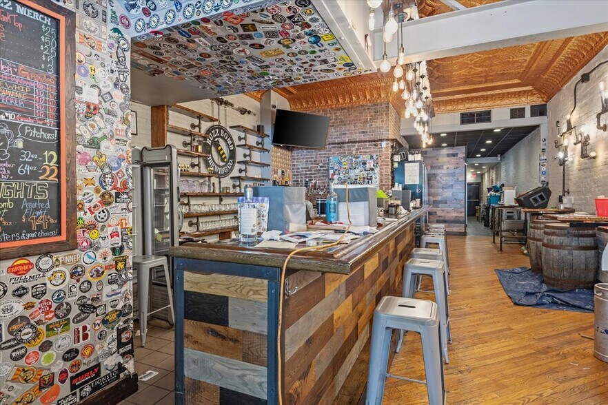 More Photos Of 406 E Adams St, Springfield Storefront Retail Residential For Sale