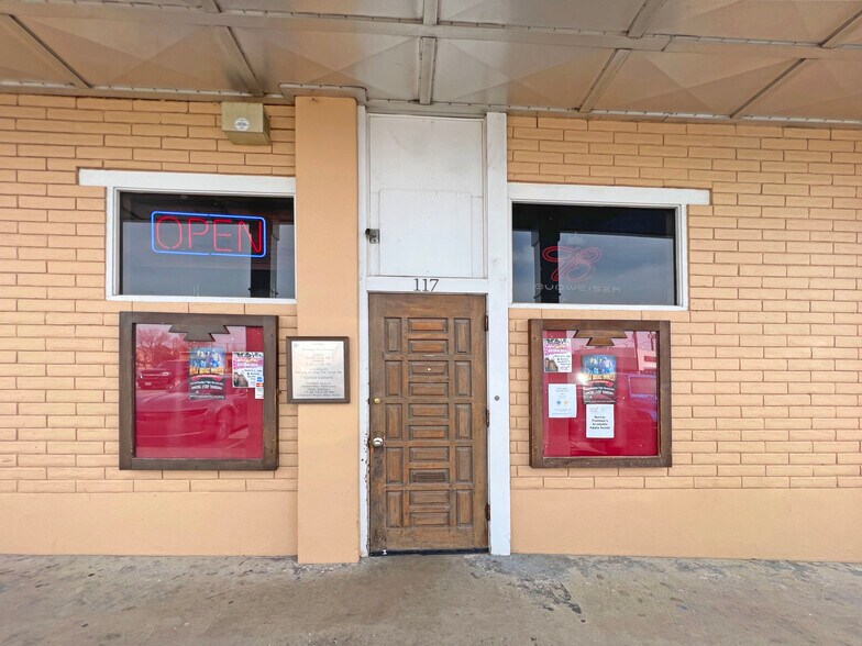 More Photos Of 1005 S St Francis Rd, Santa Fe General Retail For Sale