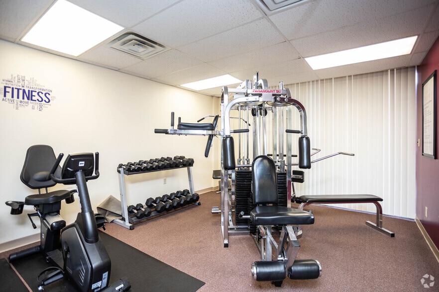 More Photos Of 2100 E High St, Springfield Apartments For Lease