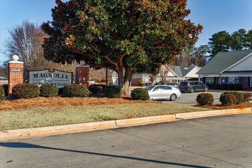 More Photos Of 801-814 Pavilion Ct, McDonough Office For Lease