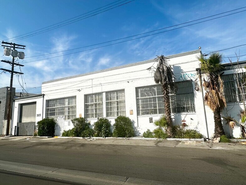 More Photos Of 2823 E 11th St, Los Angeles Manufacturing For Lease