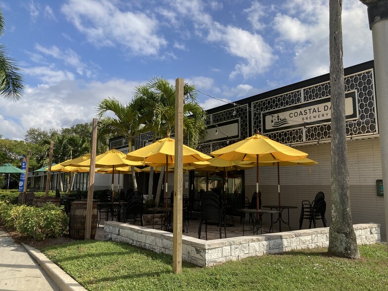 More Photos Of 2161 Mcgregor Blvd, Fort Myers Office For Sale