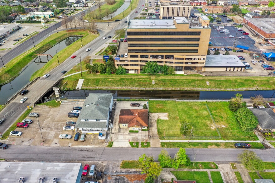 More Photos Of 1949-1955 Veterans Memorial Blvd, Metairie Office For Lease