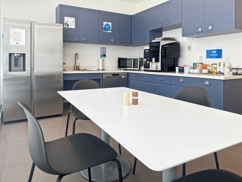 More Photos Of 40 NE Loop 410, San Antonio Coworking Space