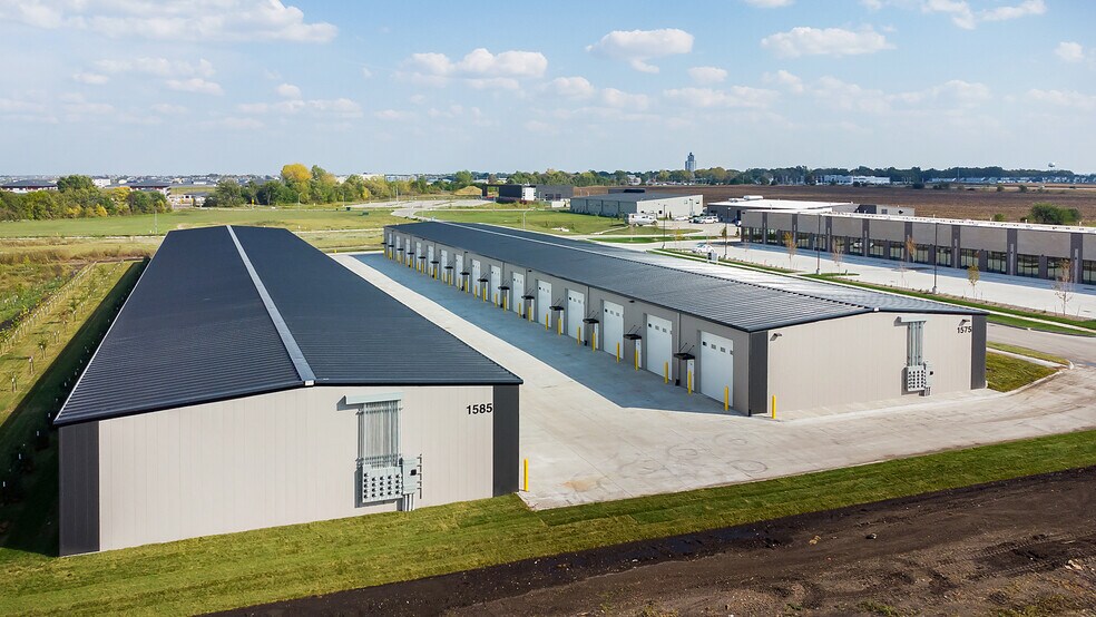 More Photos Of 1575 NW Gettysburg Ln, Waukee Flex For Sale