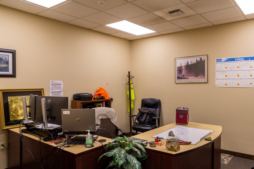 More Photos Of 3860 Helberg Dr, Helena Service For Lease