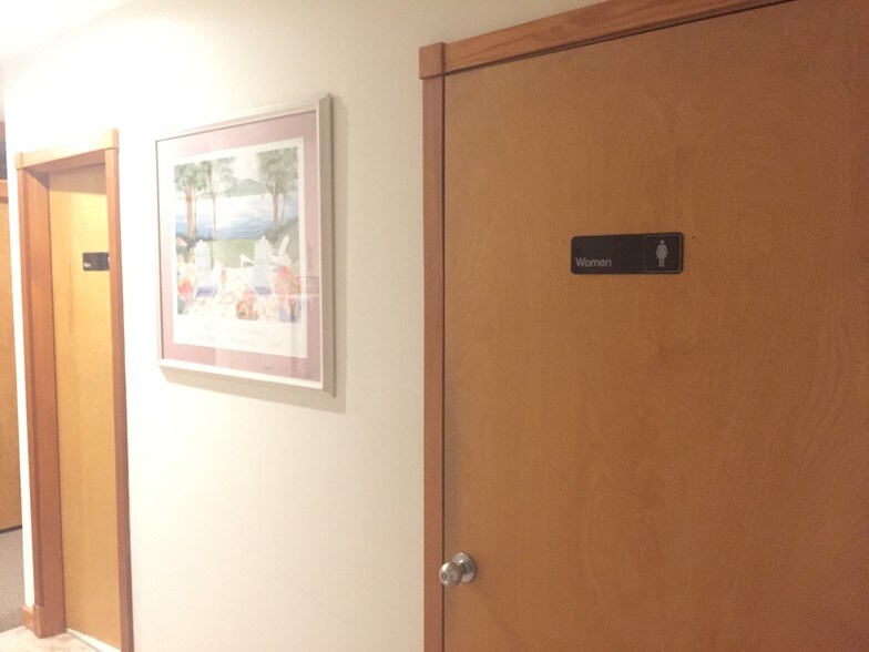 More Photos Of 976 Martin Luther King Jr Blvd, Chapel Hill Loft Creative Space For Lease