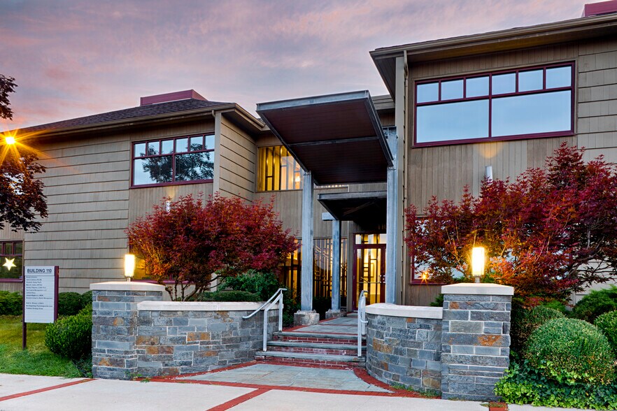 More Photos Of 120 Allens Creek Rd, Rochester Unknown For Lease