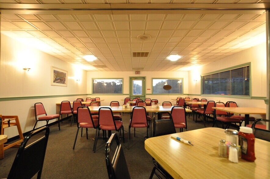 More Photos Of 11740 William Penn Hwy, Huntingdon General Retail For Sale