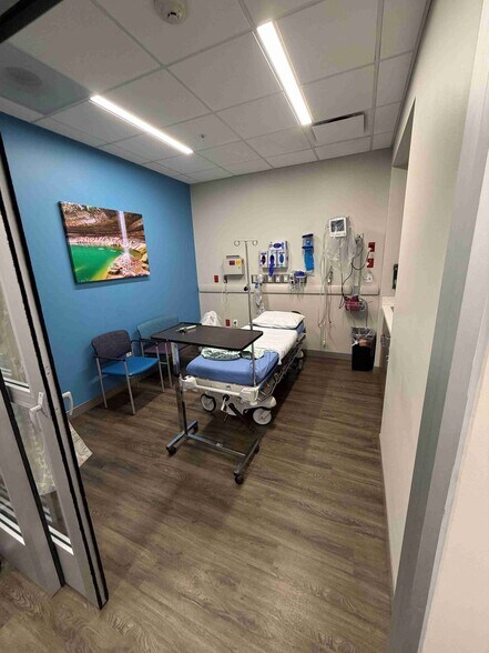 More Photos Of 731 Plaza Blvd, Coppell Medical For Sale