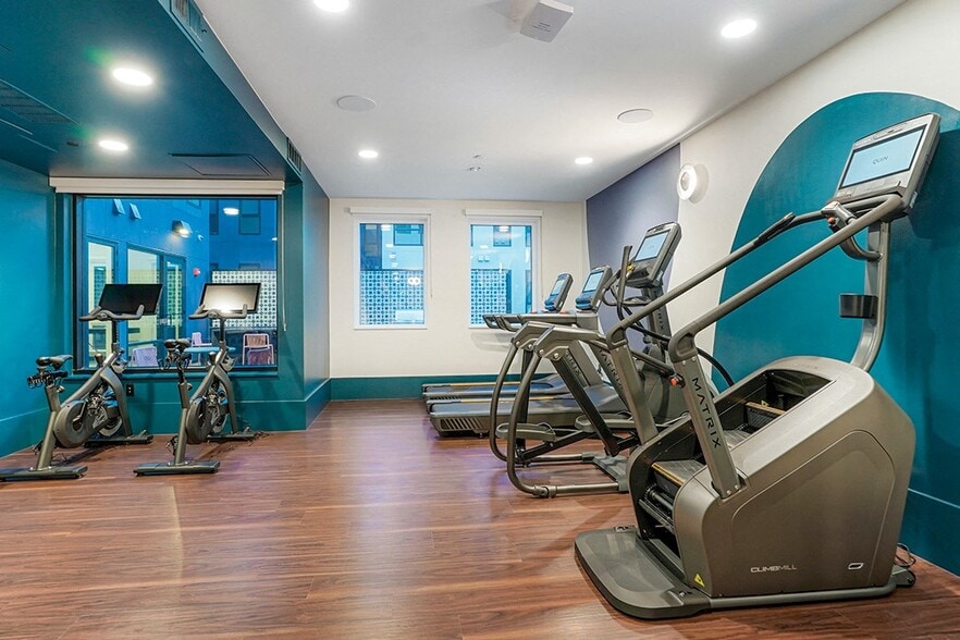 More Photos Of 1040 Santa Fe Dr, Denver Apartments For Lease