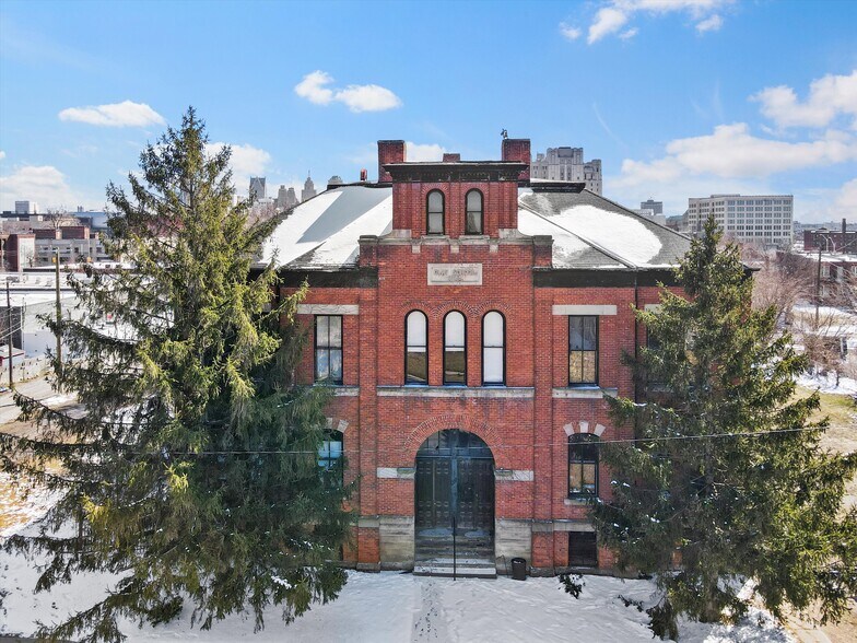 More Photos Of 453 Martin Luther King Jr. Blvd, Detroit Loft Creative Space For Sale