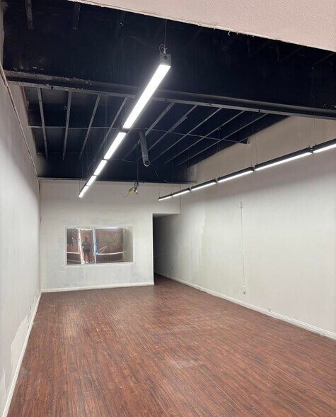 More Photos Of 321 C street, Oxnard General Retail For Lease