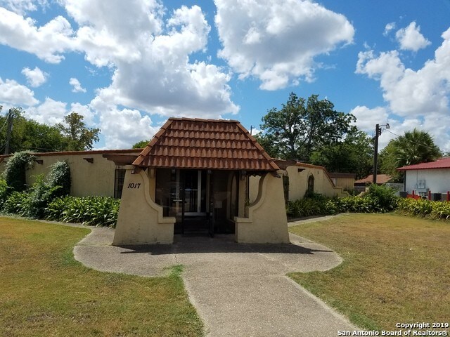 More Photos Of 1017 E Kingsbury St, Seguin Coworking Space