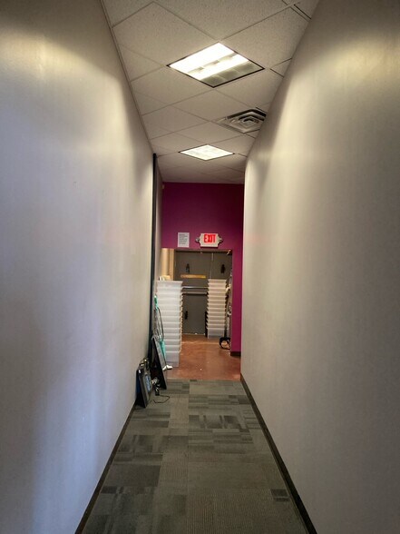 More Photos Of 11660 Westheimer Rd, Houston Unknown For Lease