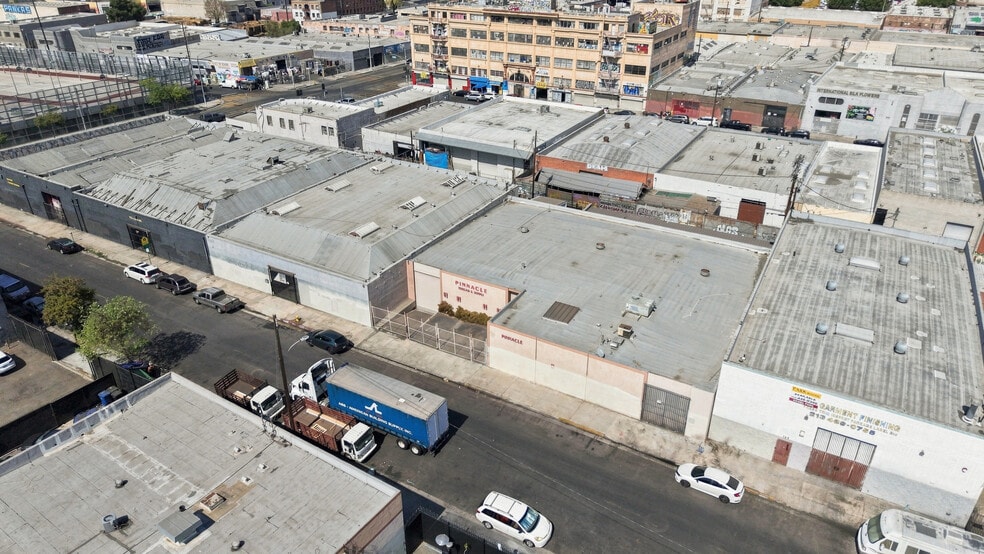 More Photos Of 777 Stanford Ave, Los Angeles Warehouse For Lease