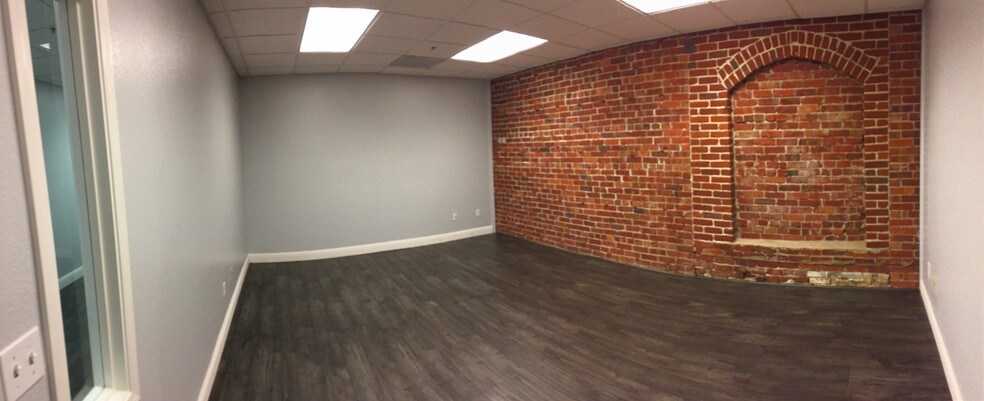 More Photos Of 1001 10th St, Modesto Unknown For Lease