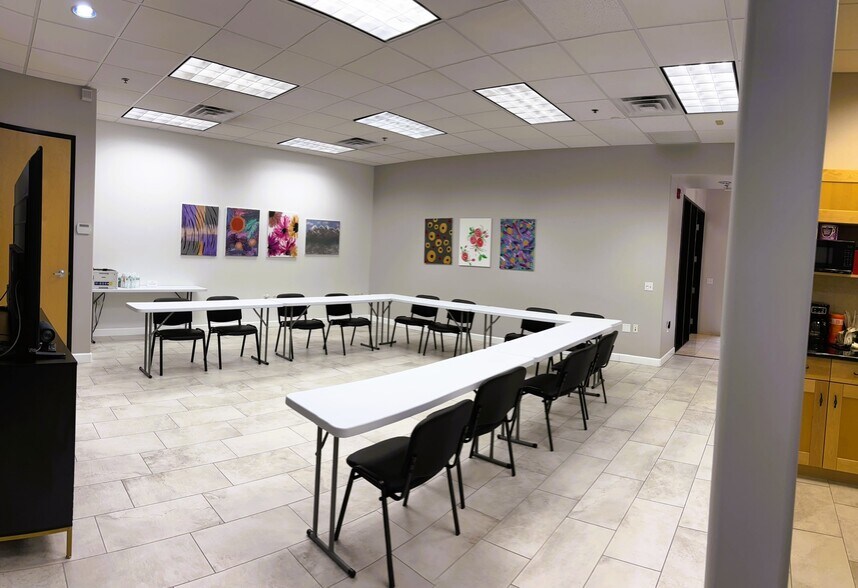 More Photos Of 80 N McClintock Dr, Chandler Medical For Sale