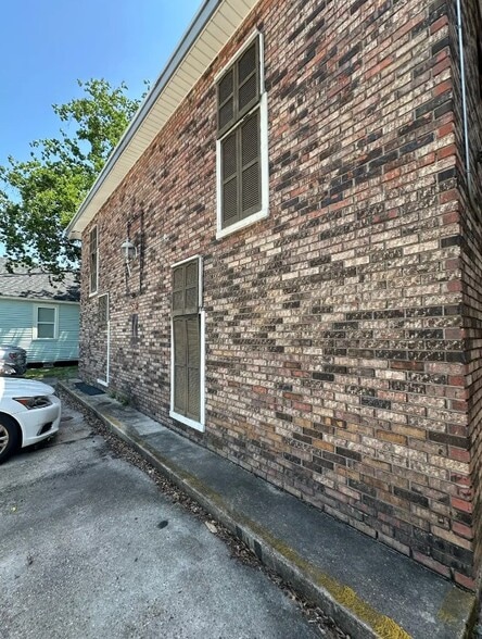 More Photos Of 670 N 8th St, Baton Rouge Apartments For Sale